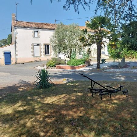 Au Granit Bleu Faye-l'Abbesse Exterior foto